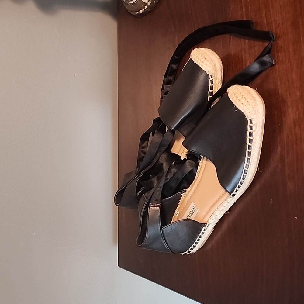 Wrap-around Steve Madden